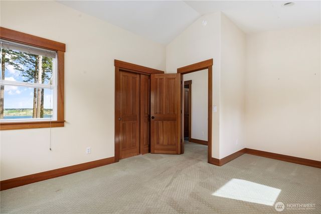 1202 NE Burnham Place, Coupeville, WA 98239