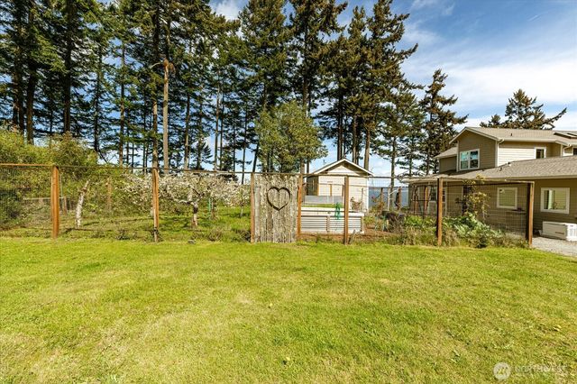 1202 NE Burnham Place, Coupeville, WA 98239