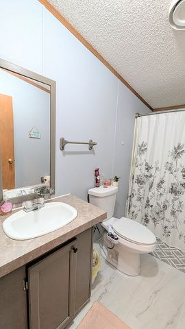 701 Knob Hill Cir, Dothan, AL 36301