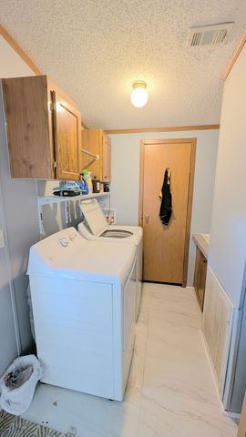 701 Knob Hill Cir, Dothan, AL 36301