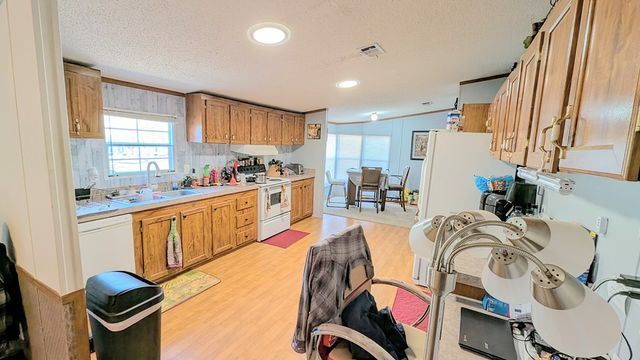 701 Knob Hill Cir, Dothan, AL 36301