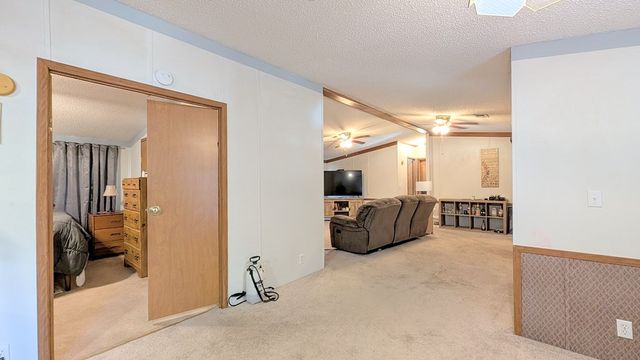 701 Knob Hill Cir, Dothan, AL 36301