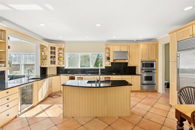 46A Tanners Neck Lane, Westhampton, NY 11977