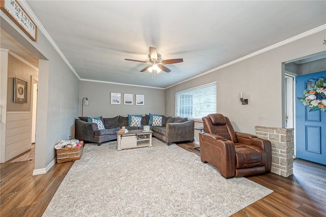 1610 2nd St, Harrison Twp, PA 15065