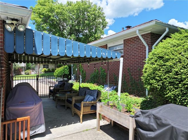 1610 2nd St, Harrison Twp, PA 15065