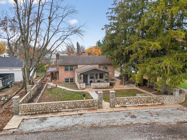 17 E Oak Street, Canal Winchester, OH 43110