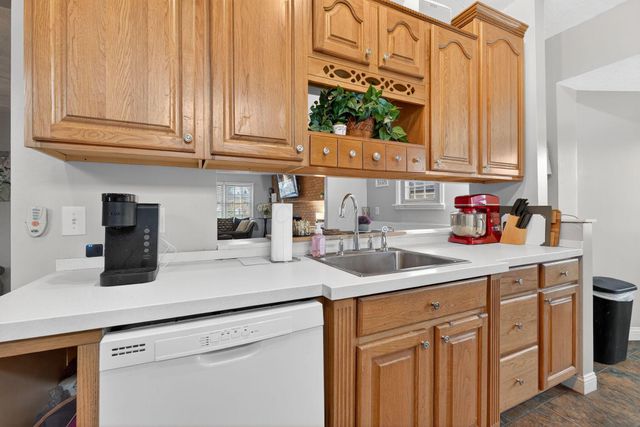 17 E Oak Street, Canal Winchester, OH 43110