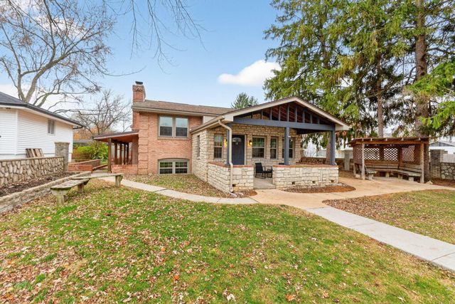 17 E Oak Street, Canal Winchester, OH 43110