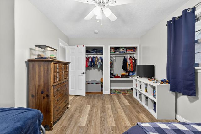 17 E Oak Street, Canal Winchester, OH 43110