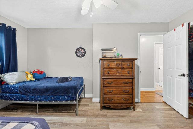 17 E Oak Street, Canal Winchester, OH 43110