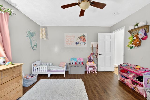 17 E Oak Street, Canal Winchester, OH 43110