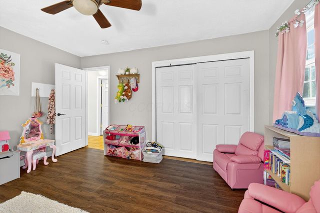 17 E Oak Street, Canal Winchester, OH 43110