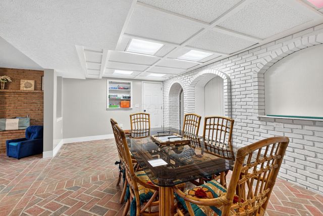 17 E Oak Street, Canal Winchester, OH 43110