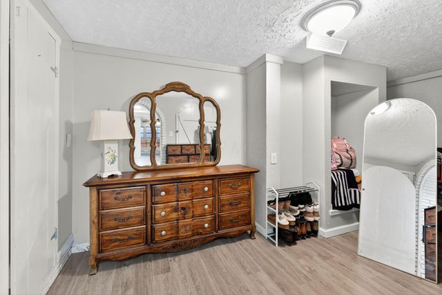 17 E Oak Street, Canal Winchester, OH 43110