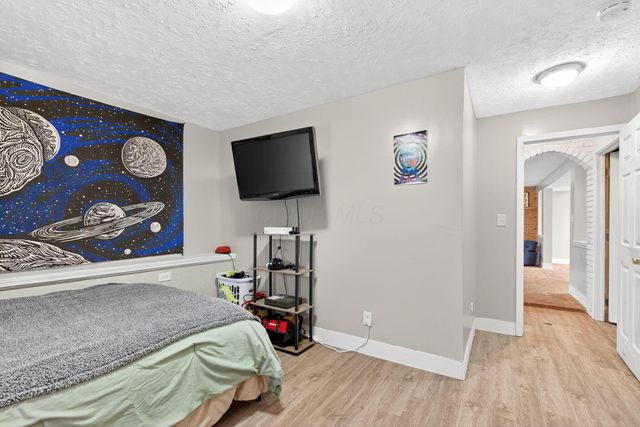 17 E Oak Street, Canal Winchester, OH 43110