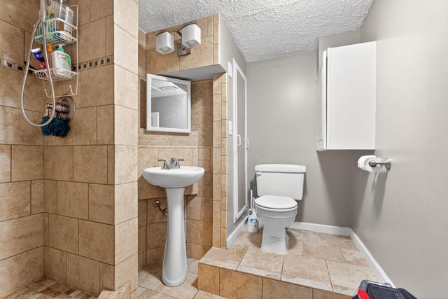 17 E Oak Street, Canal Winchester, OH 43110