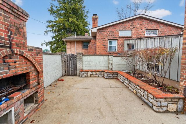 17 E Oak Street, Canal Winchester, OH 43110