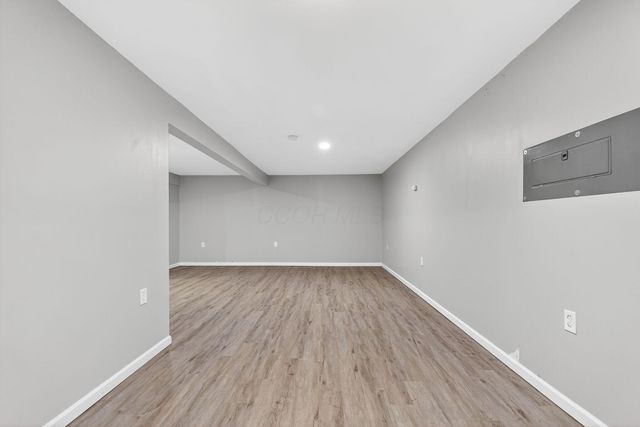 17 E Oak Street, Canal Winchester, OH 43110