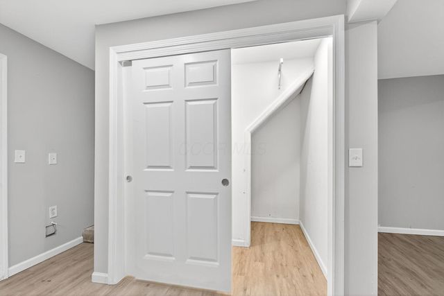 17 E Oak Street, Canal Winchester, OH 43110