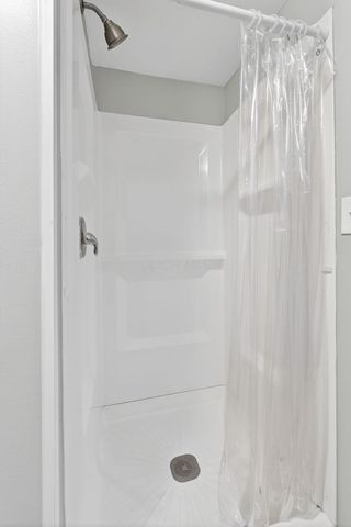 17 E Oak Street, Canal Winchester, OH 43110