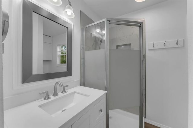 1002 S Pierce ST, Burnet, TX 78611