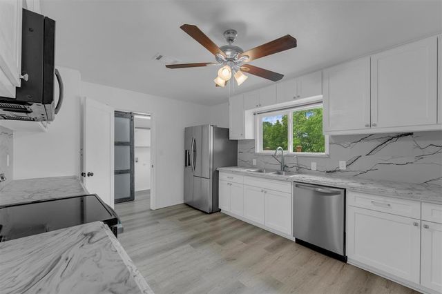 1002 S Pierce ST, Burnet, TX 78611