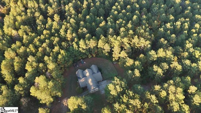 1907 Mountain Creek Church Road, Starr, SC 29684
