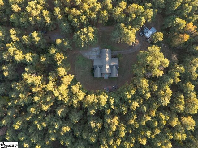 1907 Mountain Creek Church Road, Starr, SC 29684