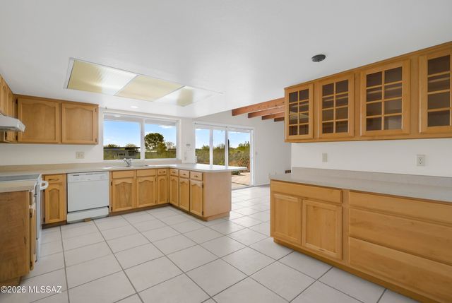 3951 N Four Winds Drive, Tucson, AZ 85750