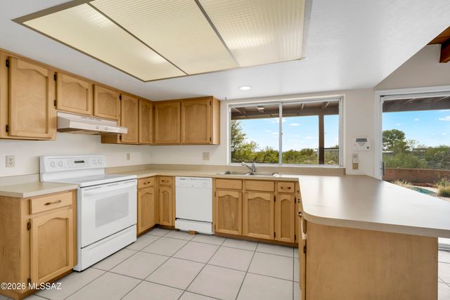 3951 N Four Winds Drive, Tucson, AZ 85750