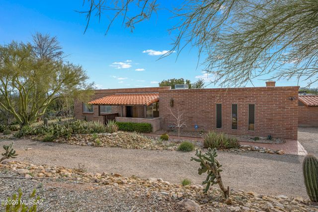 3951 N Four Winds Drive, Tucson, AZ 85750