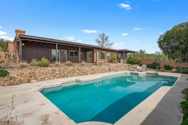 3951 N Four Winds Drive, Tucson, AZ 85750