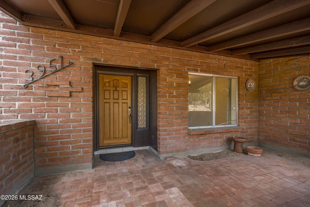 3951 N Four Winds Drive, Tucson, AZ 85750