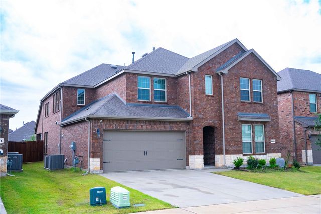 9820 Elk Falls Lane, Aubrey, TX 76227