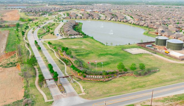 9820 Elk Falls Lane, Aubrey, TX 76227