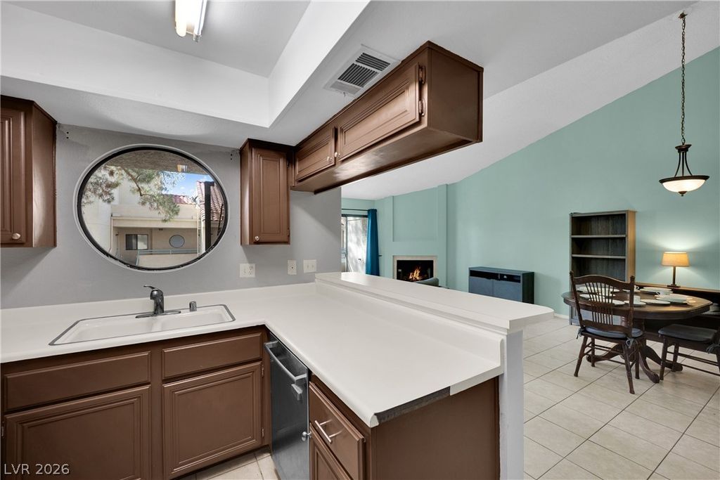 920 North Sloan Lane 202, Las Vegas, NV 89110 — photo 5