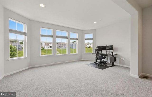 5707 HAWK RIDGE RD, Frederick, MD 21704