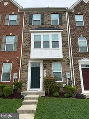 9926 NEW POINTE DR, Upper Marlboro, MD 20774