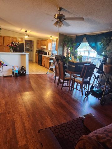 112 Cabot, Springtown, TX 76082