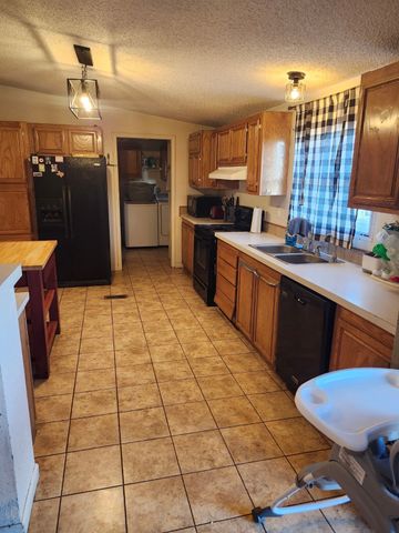 112 Cabot, Springtown, TX 76082