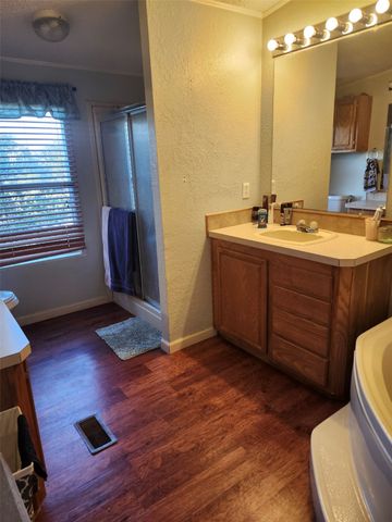 112 Cabot, Springtown, TX 76082