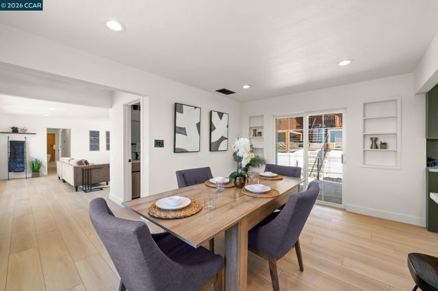 6300 Buena Ventura Ave, Oakland, CA 94605