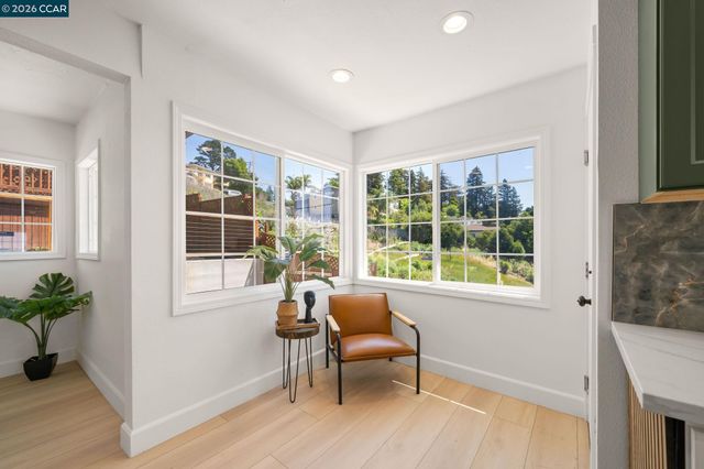 6300 Buena Ventura Ave, Oakland, CA 94605
