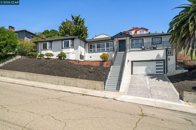 6300 Buena Ventura Ave, Oakland, CA 94605