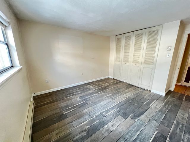 25 Greentree Ln 11, Weymouth, MA 02190