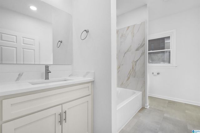 203 8TH STREET, Clanton, AL 35045