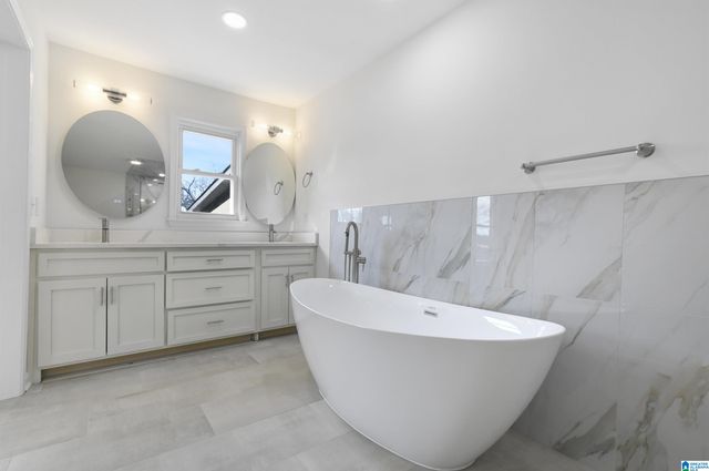 203 8TH STREET, Clanton, AL 35045