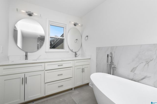 203 8TH STREET, Clanton, AL 35045