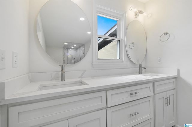 203 8TH STREET, Clanton, AL 35045