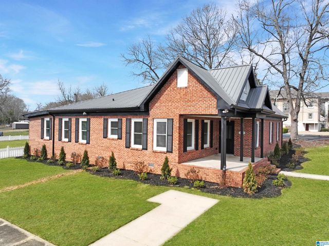 203 8TH STREET, Clanton, AL 35045